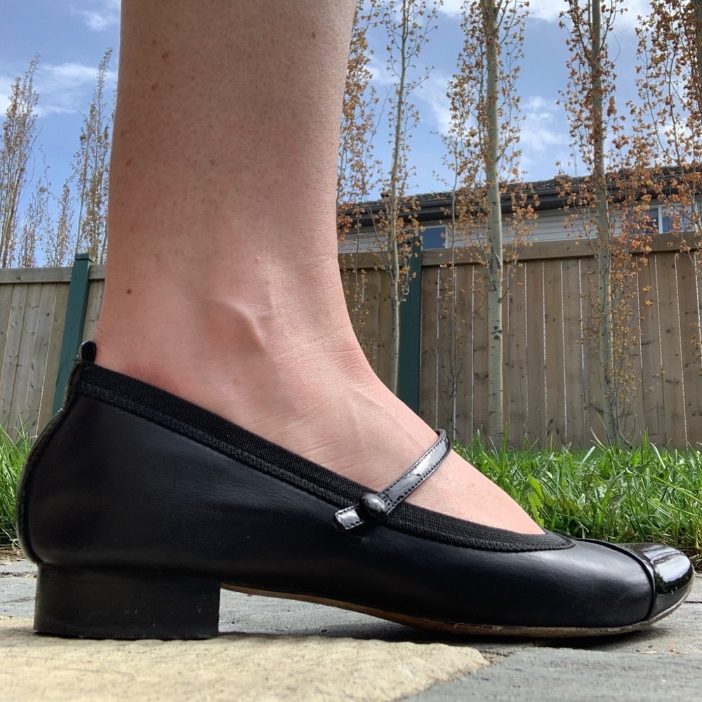 Kenneth Cole Mary Jane Flats - Picture 3 of 15